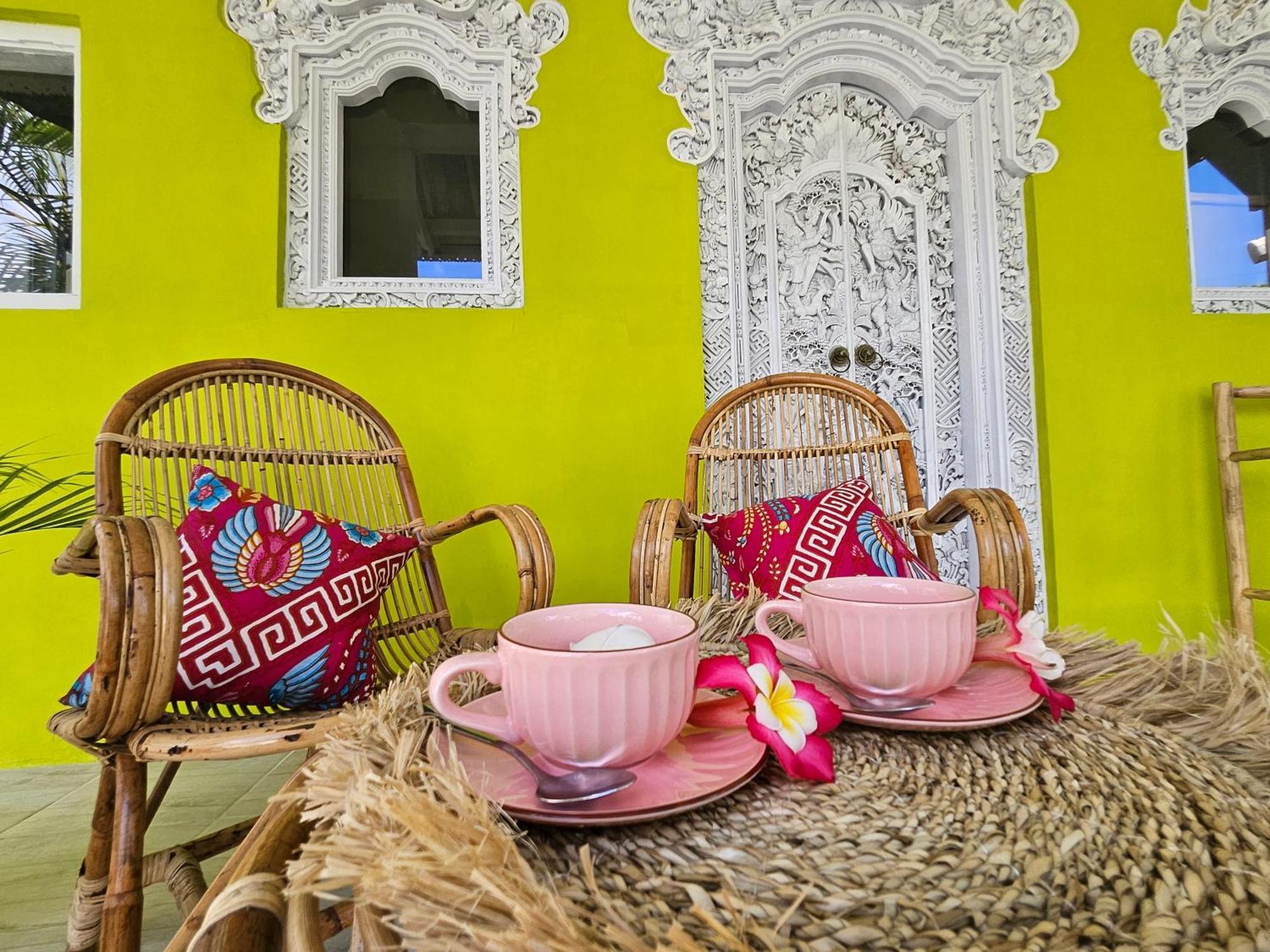 Отель United Colors Of Lembongan Экстерьер фото
